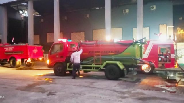 Korsleting, Hall Kafe di Kota Blitar Terbakar, Kerugian Sekitar Rp 400 Juta