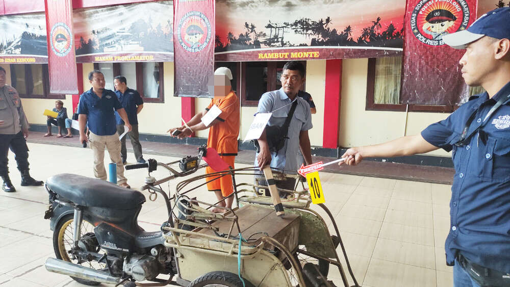 Rekonstruksi Duel Maut Soal Asmara Desa Boro Blitar, Tersangka Peragakan 26 Adegan