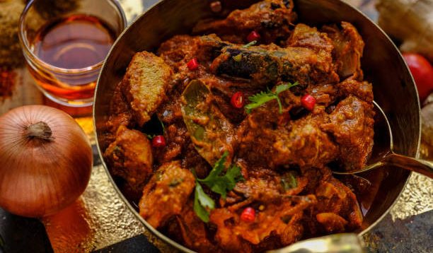 BAHAYA! Inilah 4 Risiko Utama dari Makanan Pedas dan Penyakit Lambung yang Perlu Anda Ketahui