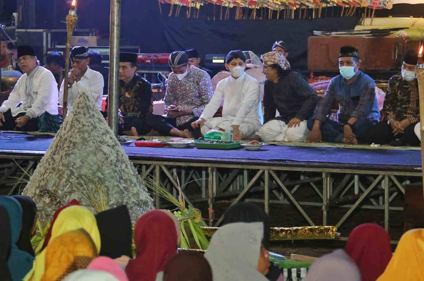 Pertahankan Adat Mandi Jamas Megengan, Filosofis Penyucian Diri dari Hal Buruk, Lestarikan Lintas Generasi