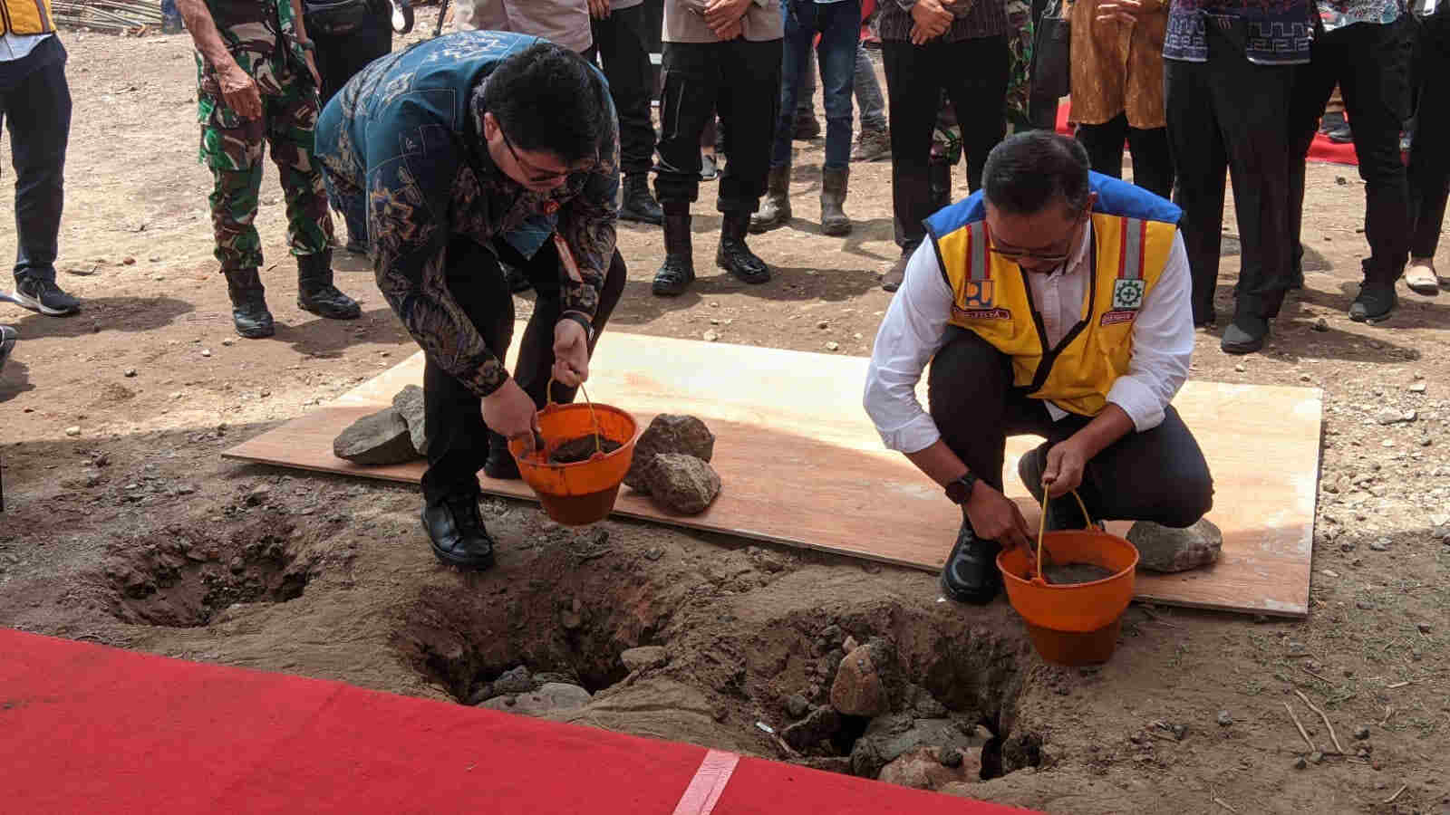 Ground Breaking Jembatan Jongbiru atau Eks Jembatan Mrican, Bupati Kediri Minta Pembangunan Tepat Waktu dan Mutu