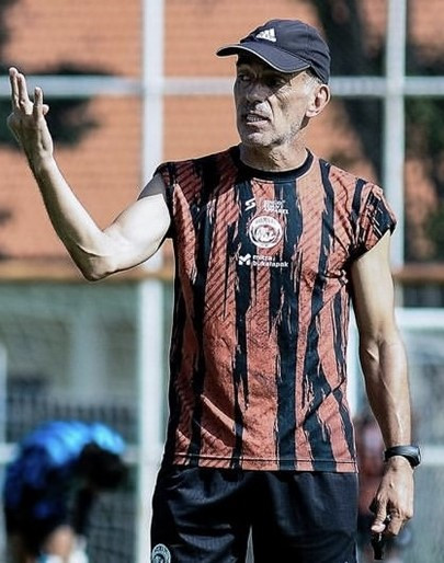 Derby Jatim, Arema FC Kontra Persik Kediri di Bali Sore Ini, Bapak dan Anak Satu Arena, Gak Bahaya Tah…? IGA 1 2023-2024