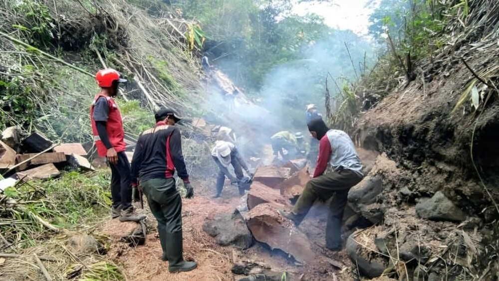 Cegah Banjir Bandang, Kawasan Pusung Lading Gunung Pucung Kota Batu Dibersihkan