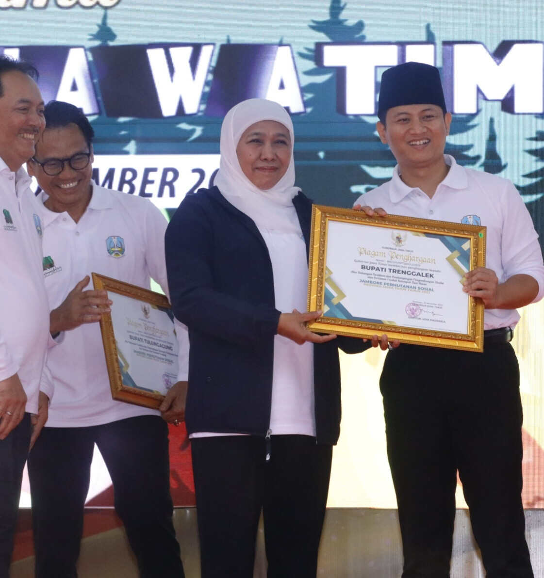 Pemkab Trenggalek Raih Tiga Penghargaan Pengelolaan Perhutanan Sosial Terbaik