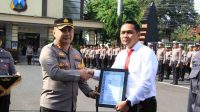 Ungkap Kasus Pengeroyokan, 23 Angota Satreskrim Polres Kediri Kota Terima Penghargaan