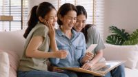 Girls Day Out! 15 Ide Kegiatan Seru untuk Merayakan Hari Ibu antara Ibu dan Anak Perempuan
