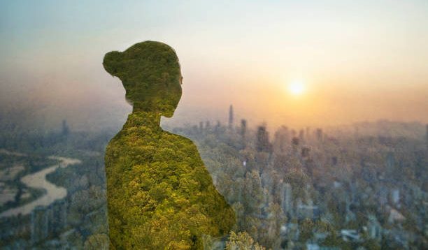 Berpikir Kritis dalam Konteks Sosial untuk Perubahan Positif, Bangun Masyarakat yang Berdaya dan Adil!