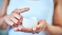 13 Tips Memilih Produk Perawatan Kulit untuk Mengatasi Kulit Kering, Jangan Gunakan Produk Berbahan Ini!