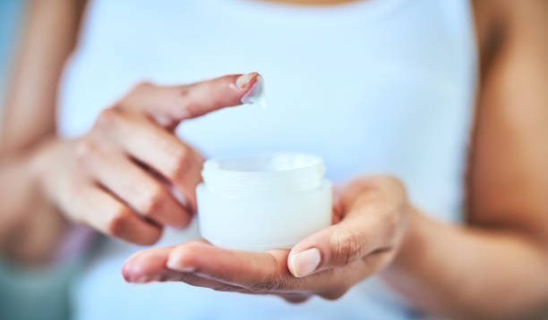 13 Tips Memilih Produk Perawatan Kulit untuk Mengatasi Kulit Kering, Jangan Gunakan Produk Berbahan Ini!