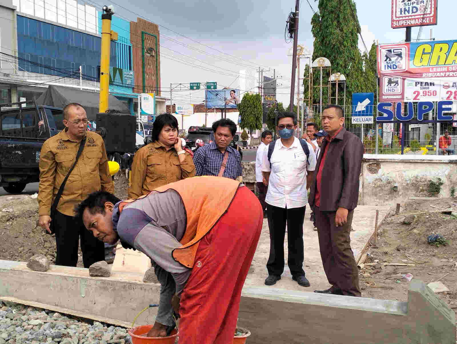 Kunjungi Proyek Crossing KAI, Dinas PUPR Lakukan Pemeriksaan Bersama Kejari di Tiga Titik