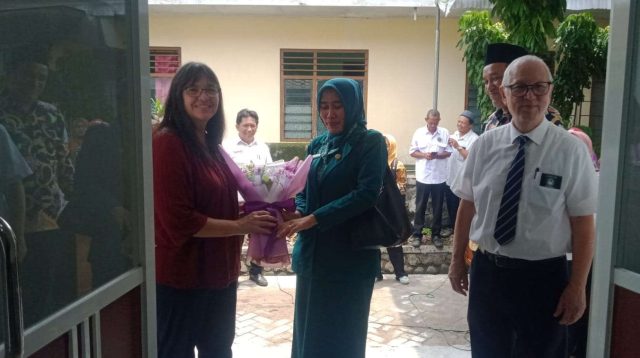 Relawan Kemanusiaan Amerika Bantu Rehab Gedung Pustu Desa Ceweng Jombang