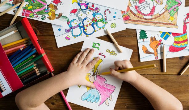 Melukis dan Mewarnai, Yuk Ekspresikan Kreativitas Anak Melalui Seni Visual!