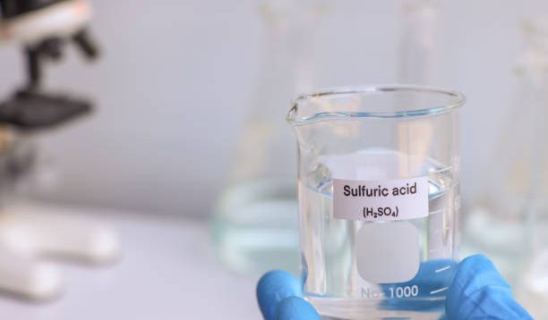 Pengaplikasian Asam Sulfat dalam Ekstraksi Logam, Membuka Potensi Mineral melalui Proses Kimia