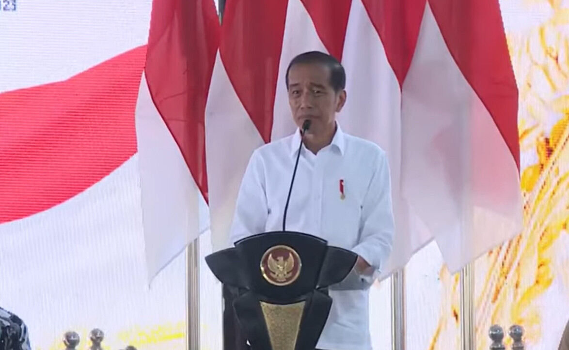 Presiden Jokowi Tegaskan Beli Pupuk Subsidi Cukup Pakai KTP, Ini Syaratnya