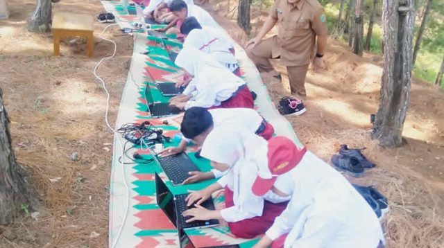 Terkendala Jaringan, 17 Dusun di Kawasan Pegunungan Kabupaten Trenggalek Belum Tersentuh Internet