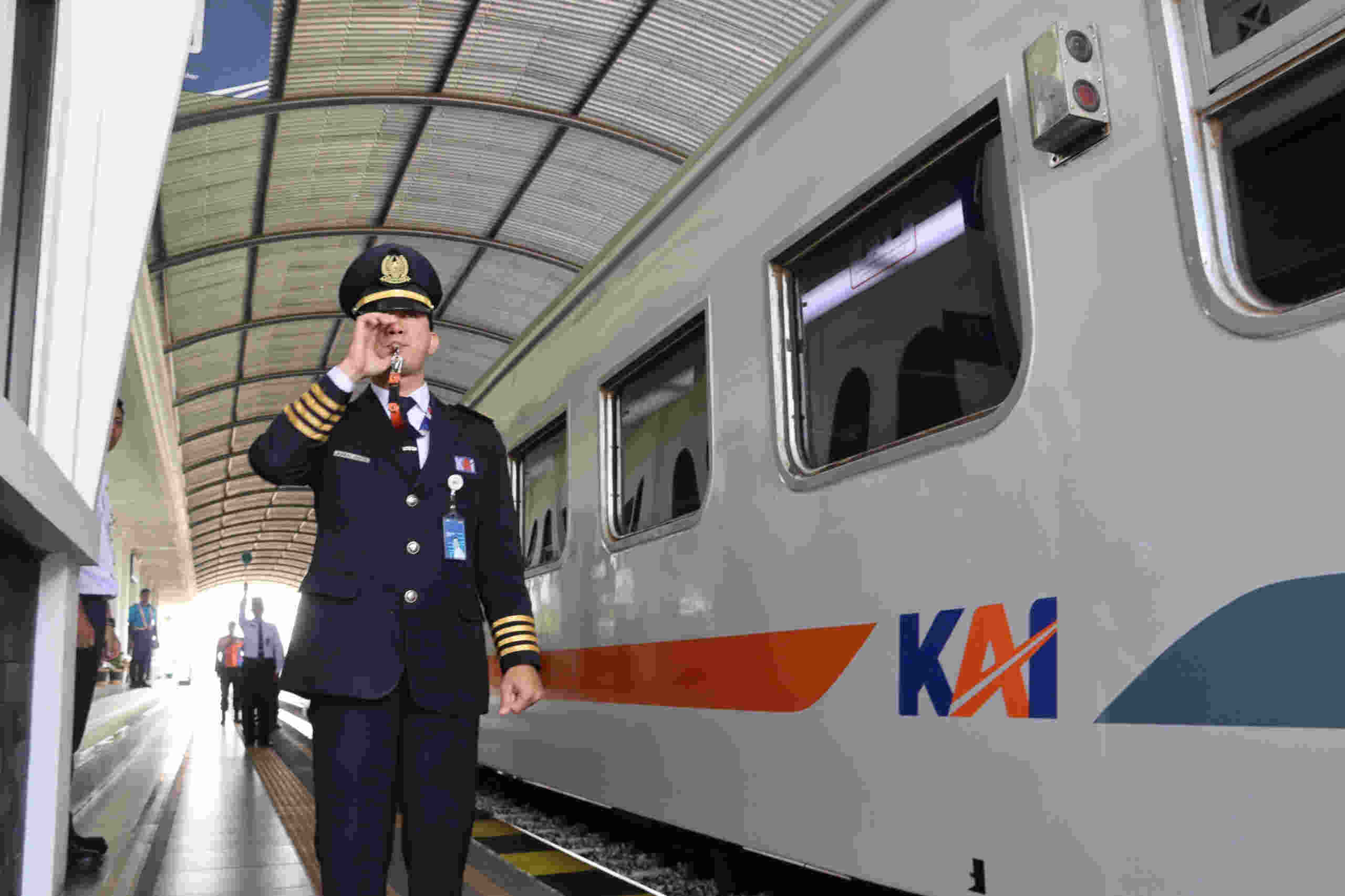 Kecepatan Kereta Api Sampai 120 Kilometer, PT KAI Daop 7 Madiun Imbau Waspadai Perlintasan KA
