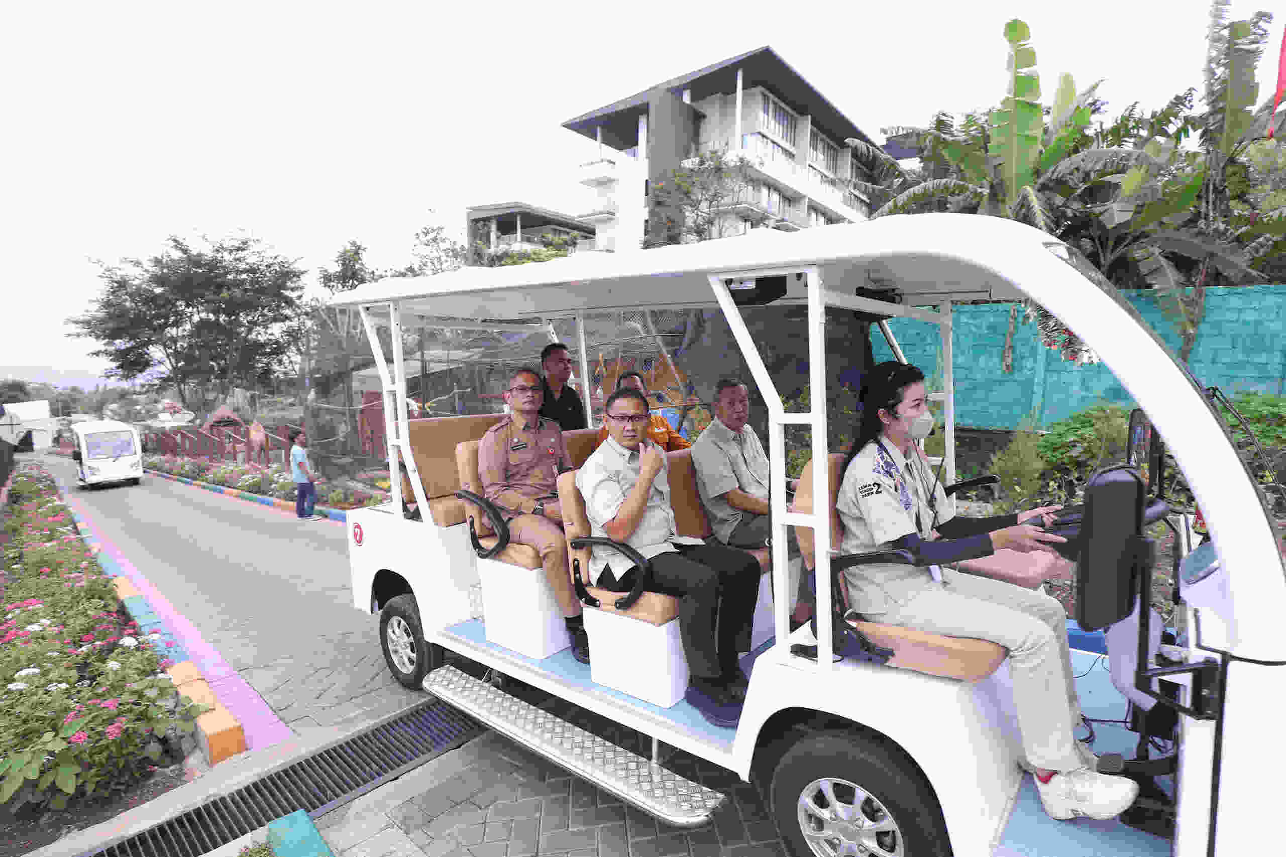 Drive Thru Park Jatim Park 2 Kota Batu, Pertama dan Satu-Satunya di Dunia