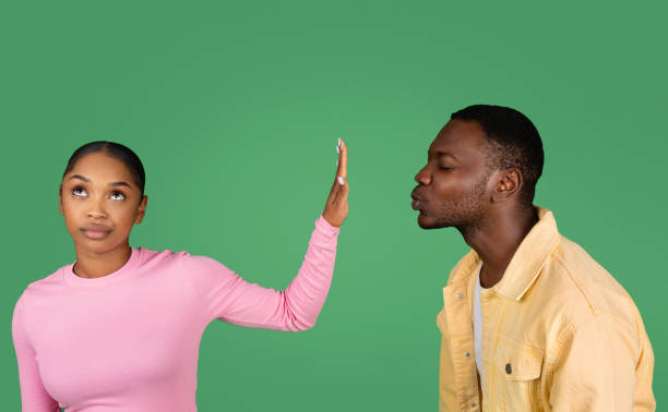 Terima dan Kenali Perasaan Anda! 12 Cara Mengelola Perasaan saat Terjebak Friendzone