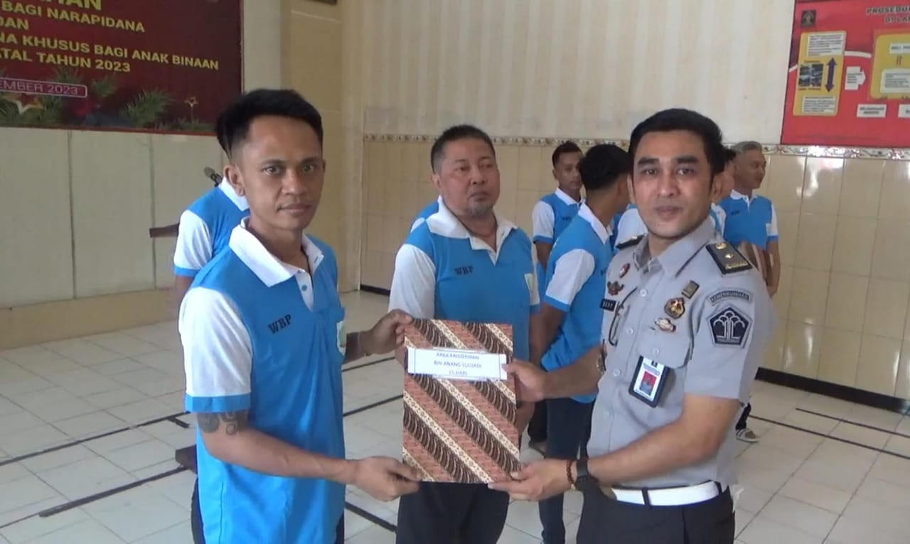 Belasan Warga Binaan Lapas Kelas IIB Jombang Dapat Remisi di Hari Natal