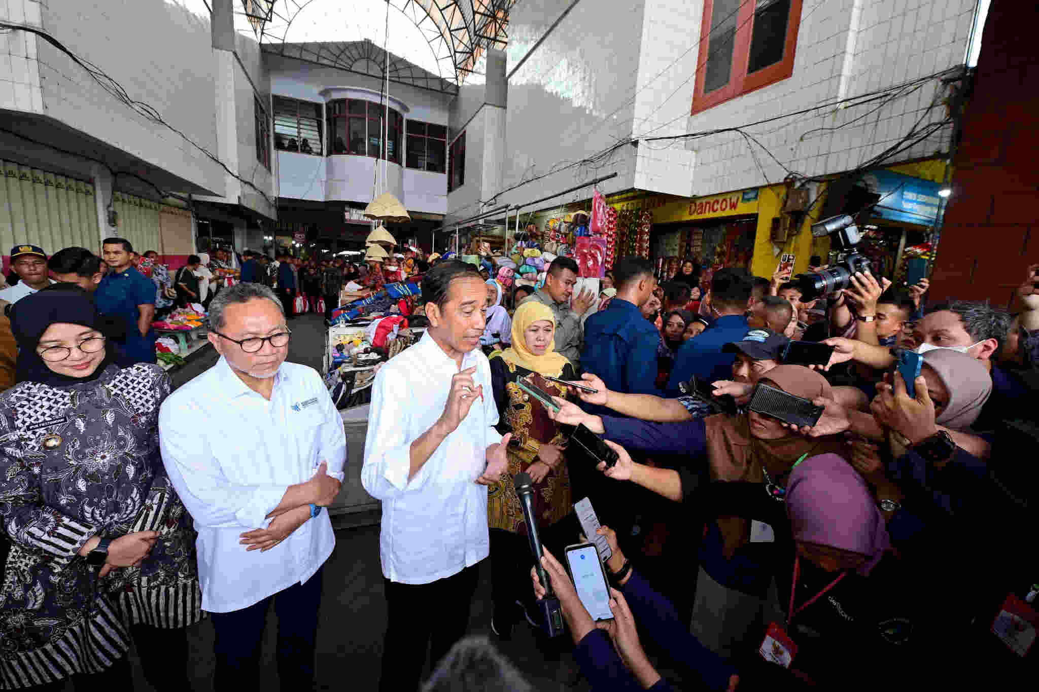 Kabar Gembira, Presiden Jokowi Bakal Lanjutkan Bansos Beras Tahun 2024