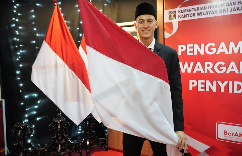 Resmi Jadi WNI, Jay Idzes Langsung Mengurus KTP dan Ingin Segera Bergabung dengan Timnas Indonesia di Piala Asia