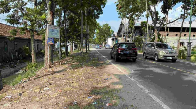 Bahu Jalan Desa Bendungan Dipenuhi Sampah, DLH Kabupaten Tulungagung: Masalah Ada Sejak 10 Tahun Terakhir