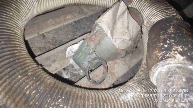 Cari Anak Kucing di Plafon, Temukan Granat Manggis di Rumah Purnawirawan TNI-AL