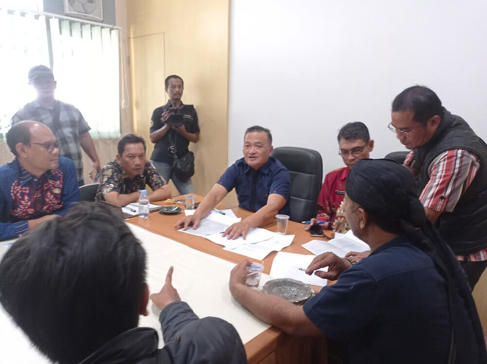 Sejumlah LSM Gelar Aksi, Tuntut Hasil Tes Perangkat Desa Kabupaten Kediri Transparan