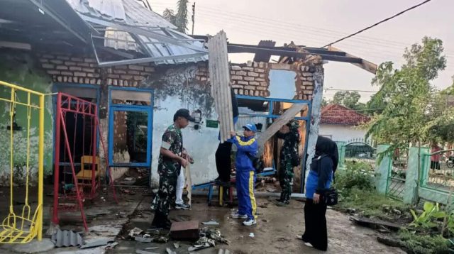 Hujan Lebat dan Puting Beliung Terjang Sumenep, 66 Rumah Rusak Termasuk Bangunan SD, TK hingga Balai Desa