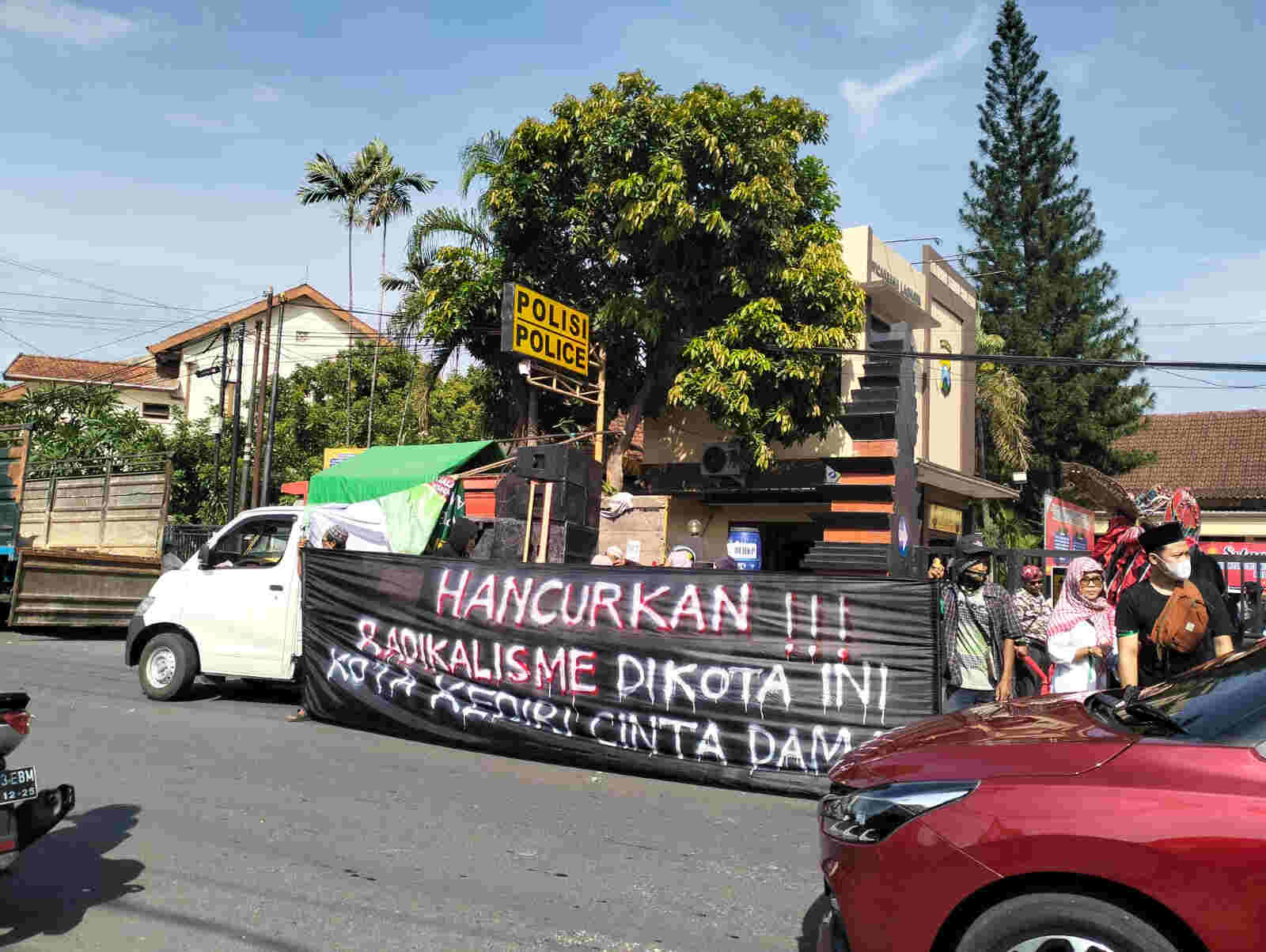 Warga Manisrenggo Kediri Gelar Aksi Damai, Tuntut Tangkap Pelaku Penganiayaan