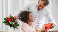 12 Ide Kejutan untuk Menyentuh Hati Pacar, Nomor 7 agak Effort Tapi Dijamin Bikin Si Dia Klepek-klepek