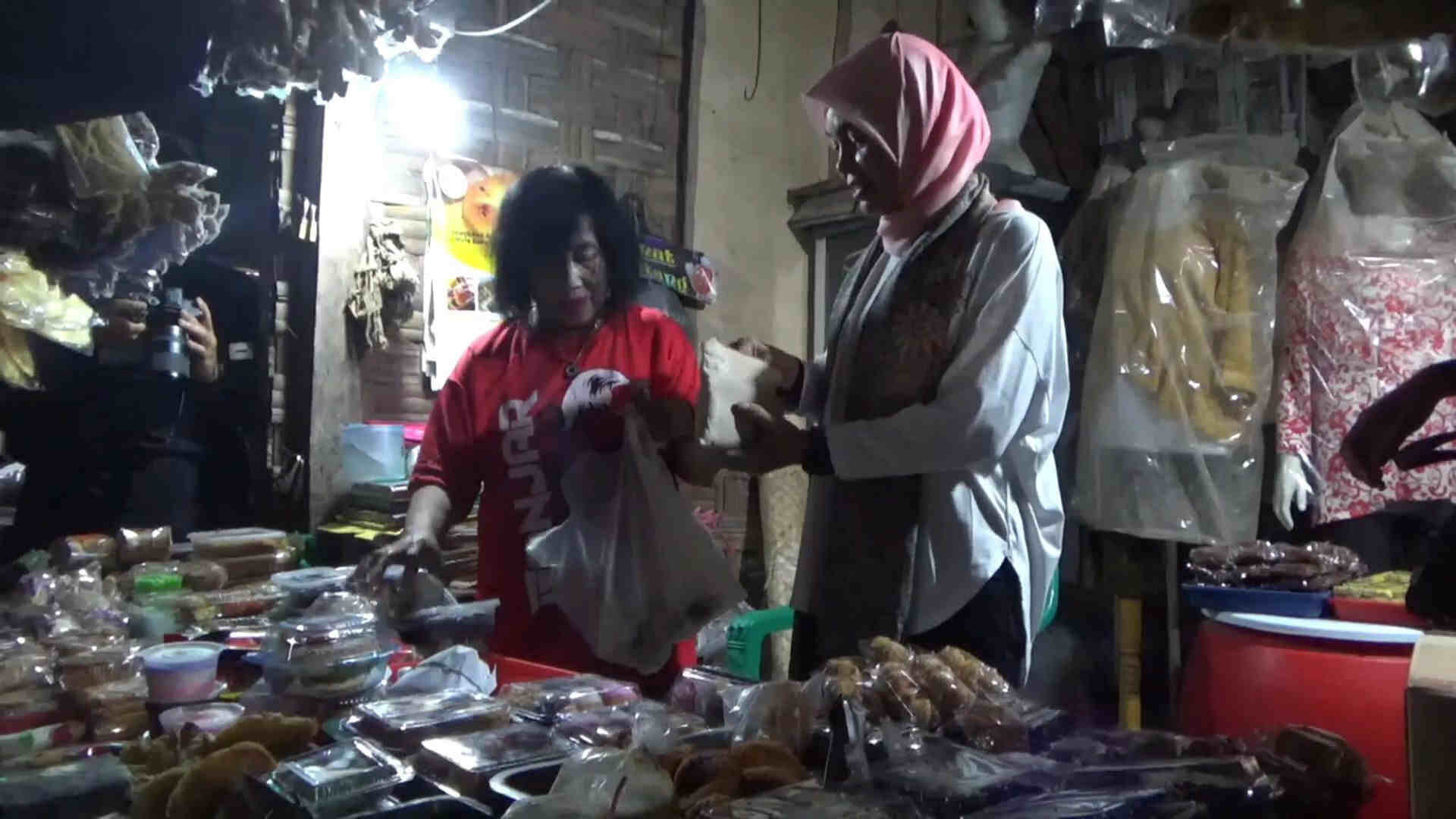 Blusukan di Pasar, Harga Sembako Masih Tinggi