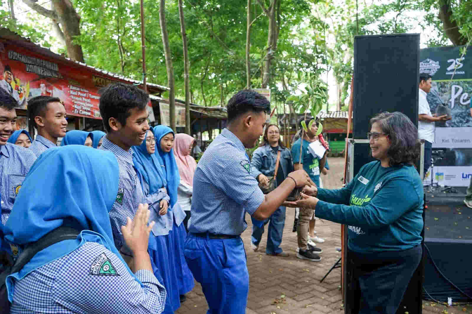 Selamatkan Sumber Mata Air, Pj Wali Kota Kediri Tanam Pohon di Sumber Cakarwesi