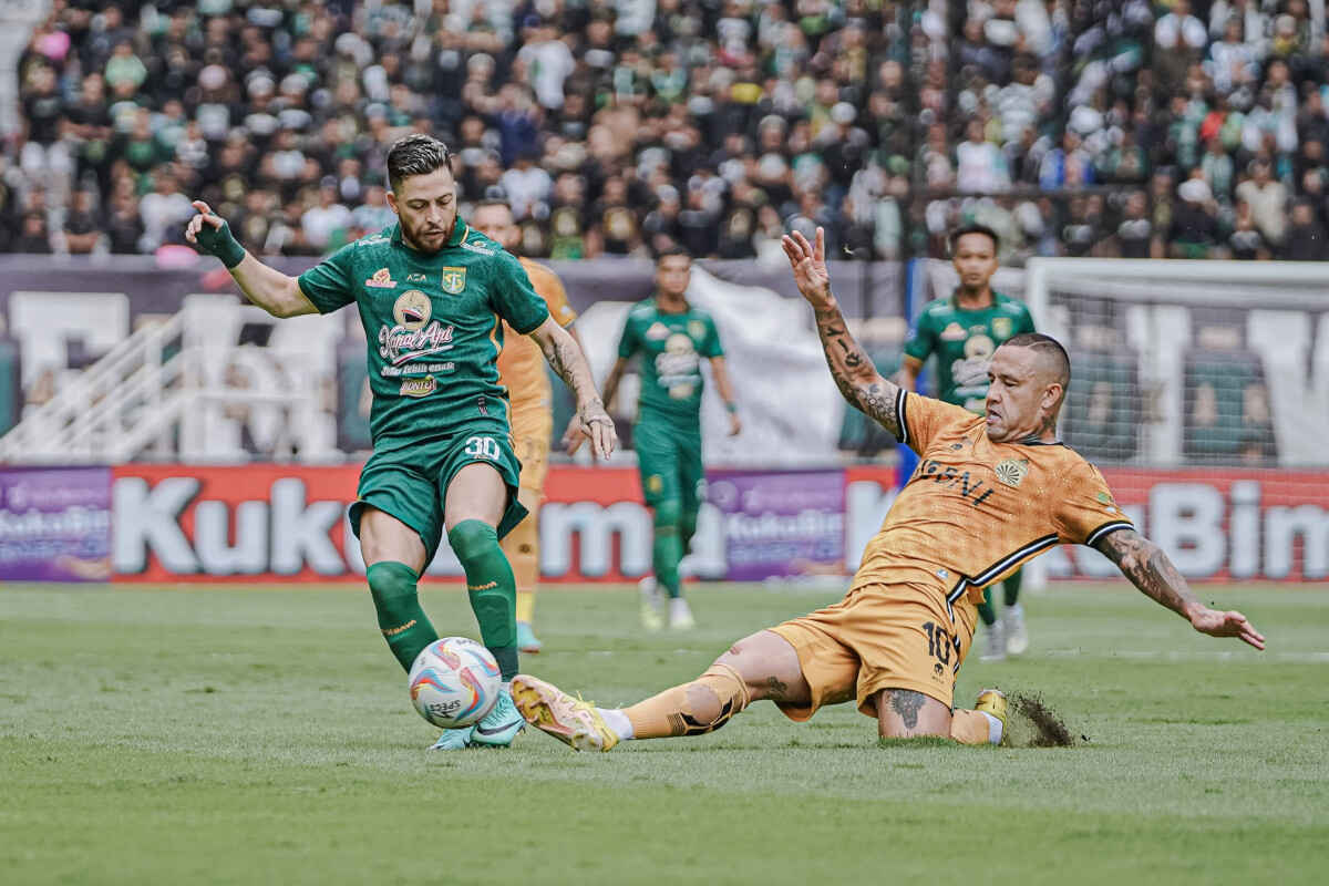 Persebaya Surabaya Membuka Tren Positif, Raih Tiga Poin Saat Menjamu Radja Nainggolan dan Kawan-kawan di GBT