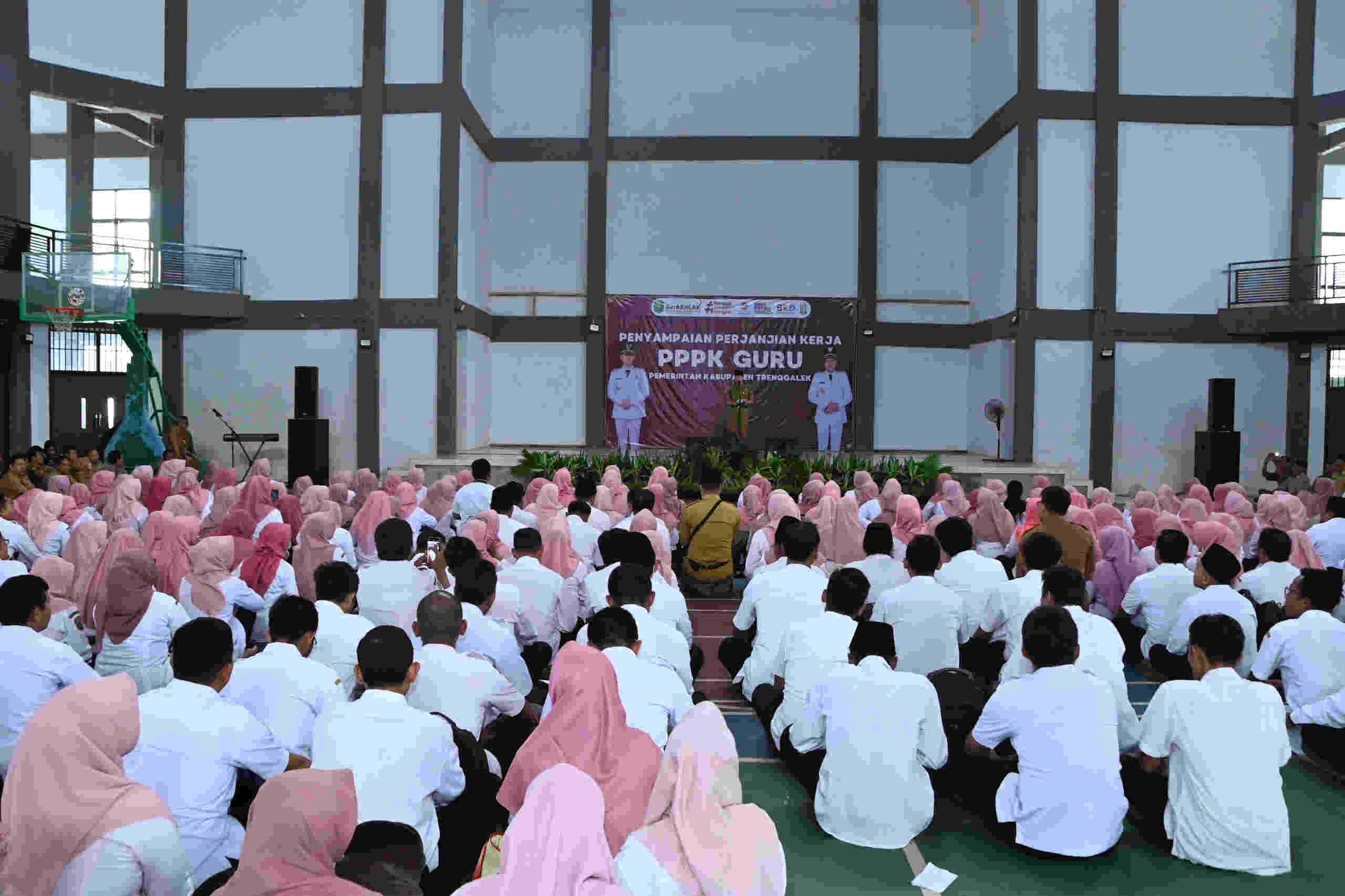 Masa Kerja 546 Guru PPPK Trenggalek Diperpanjang, Penyerahan SK, Ini Kata Mas Ipin