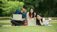 7 Cara Memanfaatkan Media Sosial untuk Meningkatkan Kemampuan Bahasa Inggris