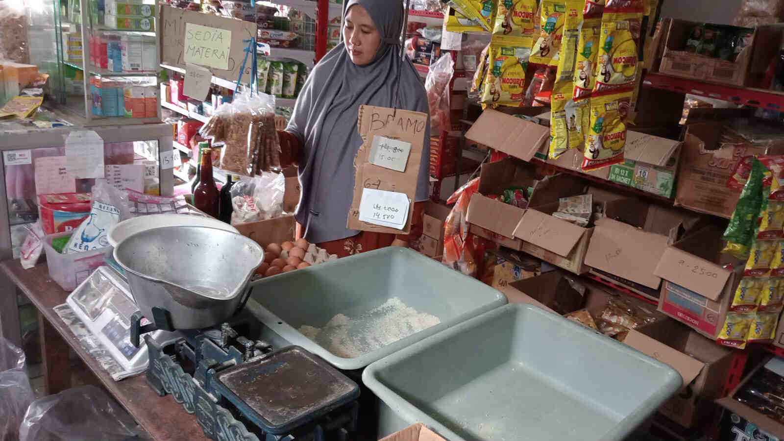 Harga Beras Melambung Tinggi dan Langka, Bramo Rp 15.000 dan Ketan Rp 22.000 Perkilogram, Penjual Jajan Kelimpungan