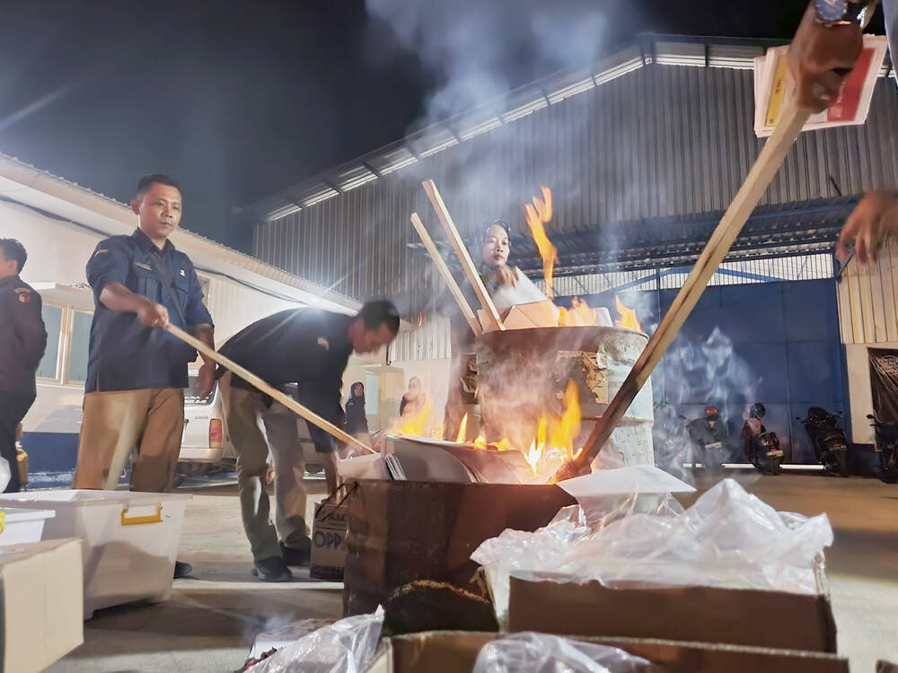 7.598 Surat Suara Dibakar, Ini Kata Ketua KPU Tulungagung