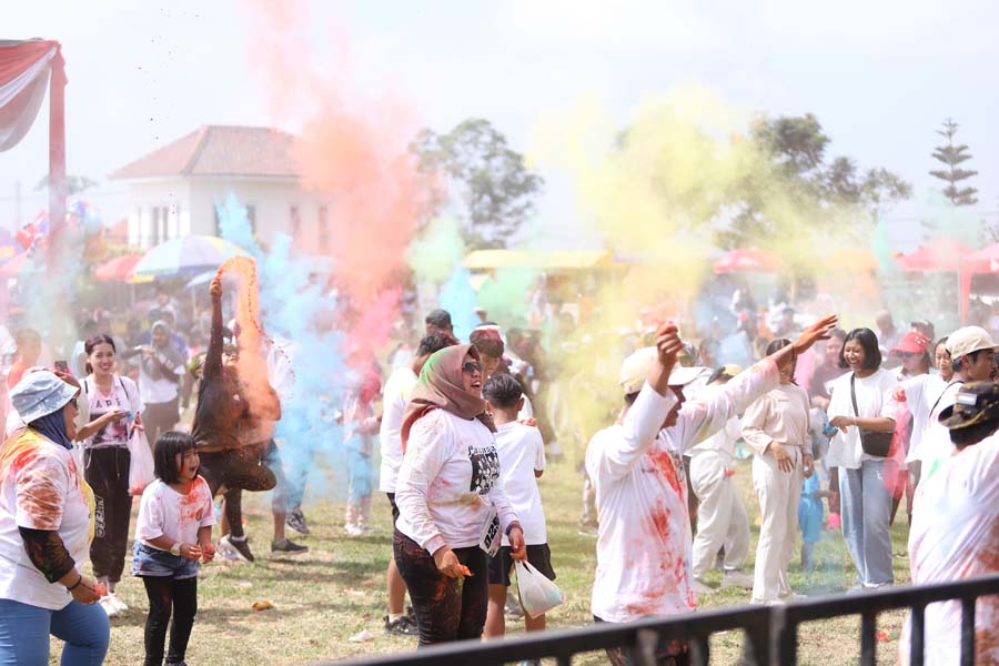 Gelar Colour Fun Run 2024, Ajak Generasi Muda Awasi Pilkada
