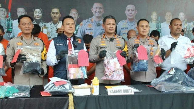 Komplotan Perampok Nasabah Bank Malang Dibekuk, Modus Gembos Ban