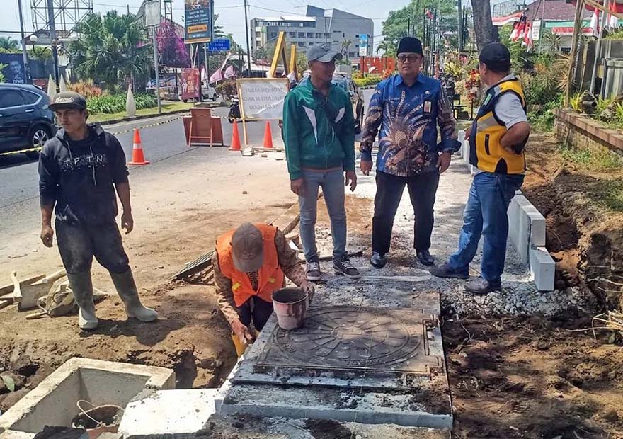 Progres 9 Titik Pedestrian di Kota Batu Capai 65 Persen, Oktober Wajib Selesai