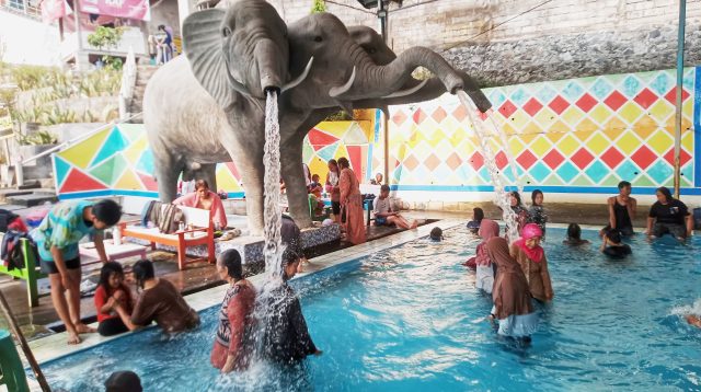 Berendam di Umbul Banyu Roso Magelang, Dijamin Betah Berlama-lama