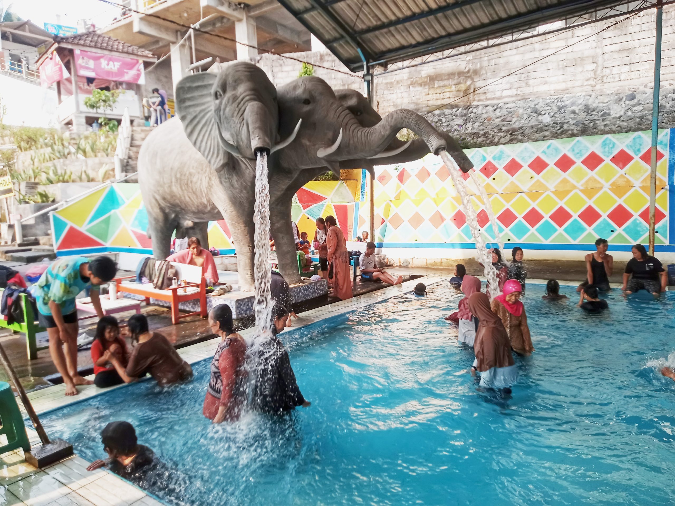 Berendam di Umbul Banyu Roso Magelang, Dijamin Betah Berlama-lama
