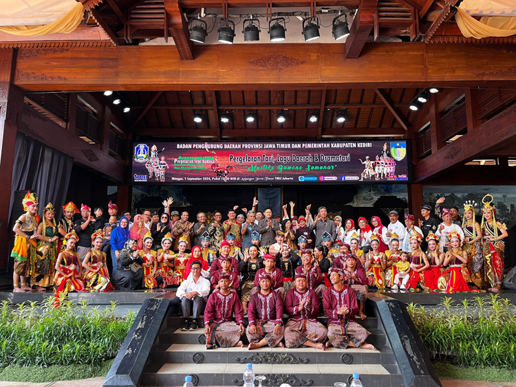 Disparbud Kabupaten Kediri, Gelar Promosi Pariwisata, Ekonomi Kreatif dan Pentas Seni di Anjungan Jatim TMII