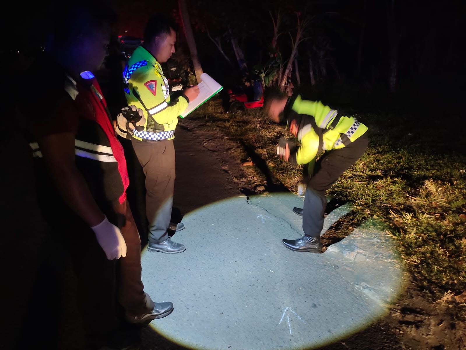 Pemuda di Trenggalek Meninggal Usai Tabrak Pohon Kelapa, Begini Kronologinya