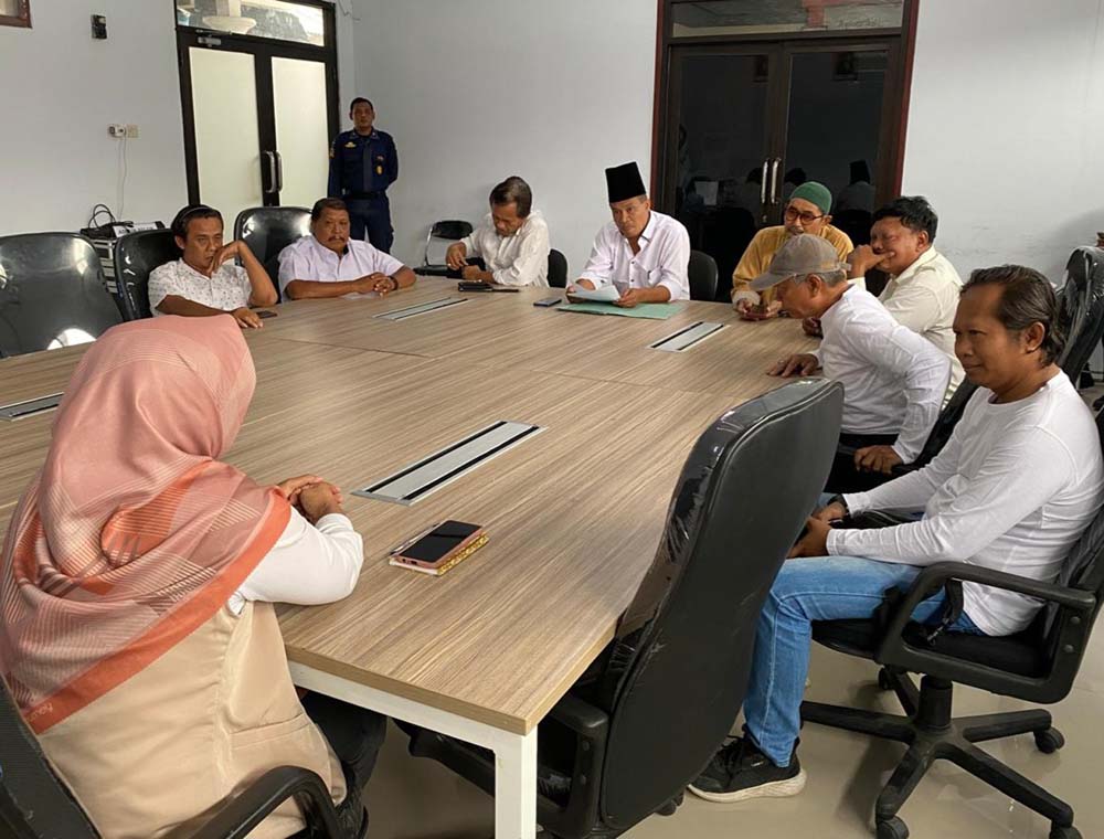 Kecewa dengan Calon Tunggal di Pilkada Trenggalek, Sekelompok Warga Bentuk Relawan Bumbung Kosong