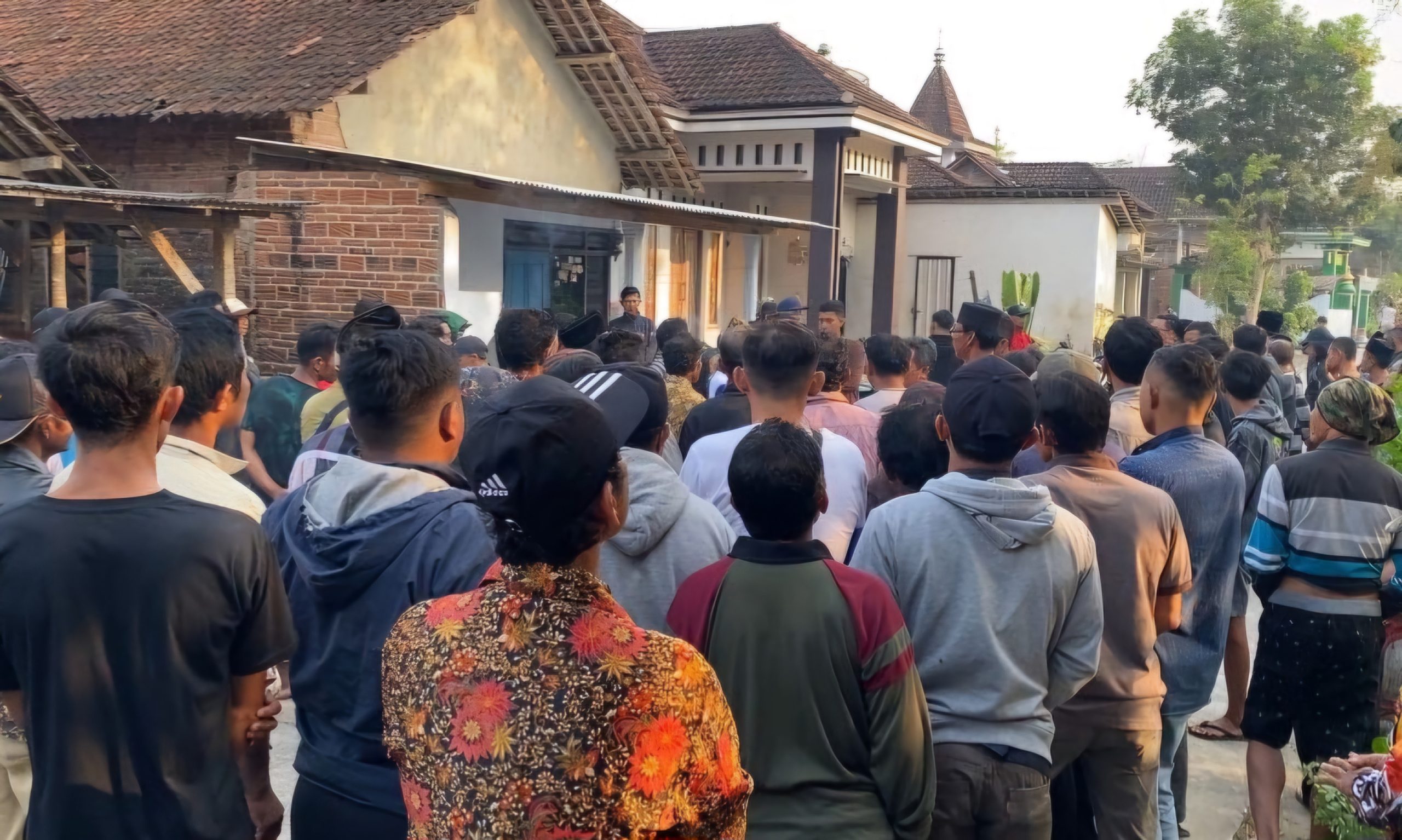 Warga Geruduk Ponpes di Trenggalek, Gak Nyangka Ternyata ini Masalahnya