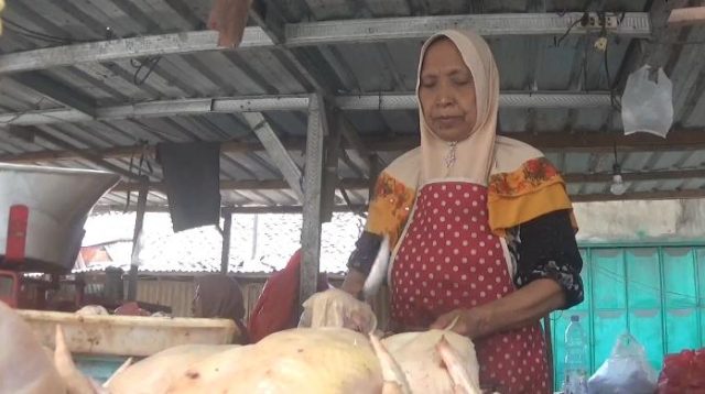 Fluktuasi Harga Komoditas Sayur dan Lauk Pauk Jelang Maulid Nabi di Jombang, Cabai Rawit Turun Drastis