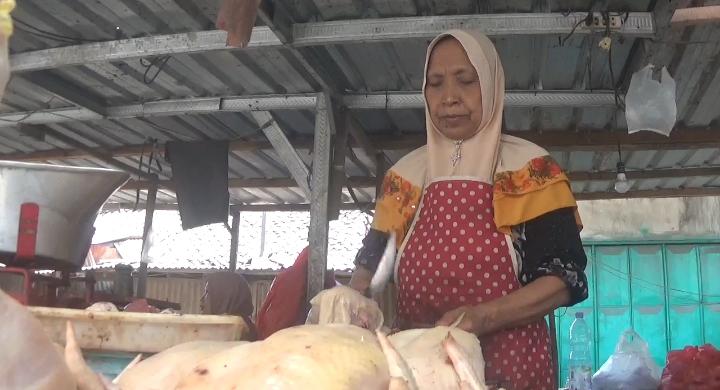 Fluktuasi Harga Komoditas Sayur dan Lauk Pauk Jelang Maulid Nabi di Jombang, Cabai Rawit Turun Drastis