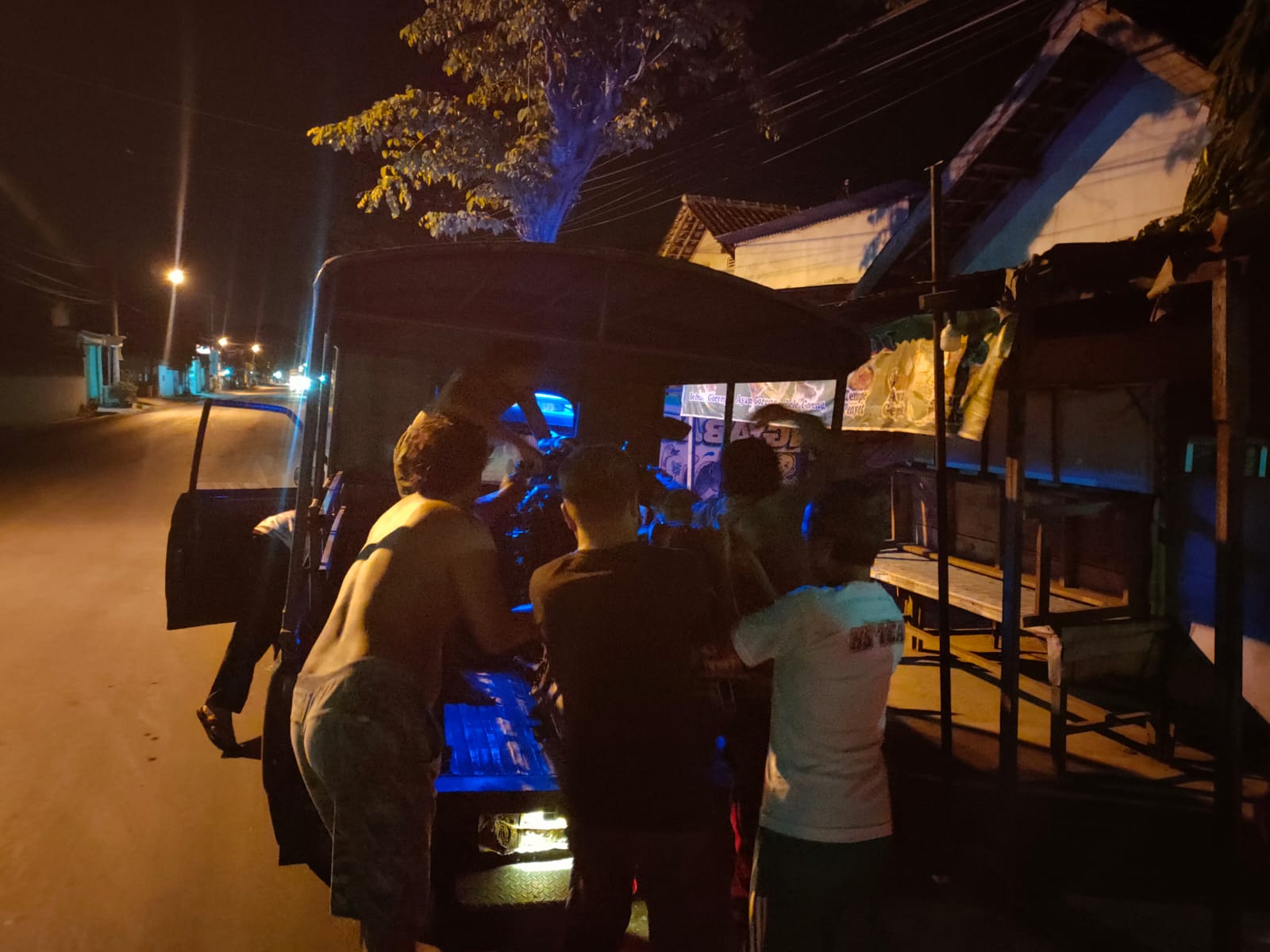 Tabrak Pohon, Pemotor Asal Pesantren Kediri Meregang Nyawa, Begini Ceritanya